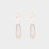 Oorbellen bloem drop beige