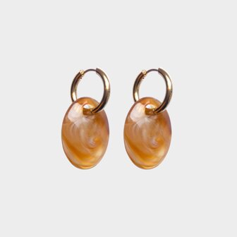 Oorbellen creool resin cognac