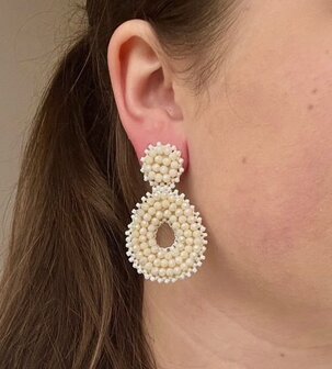 Oorbellen druppel miyuki beige
