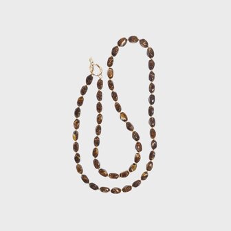 Bruin telefoonkoord met vierkante resin kralen 120 cm lang