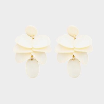 Oorbellen bladeren resin beige