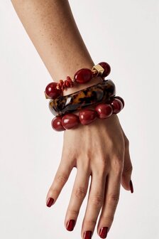 Armband resin square bruin