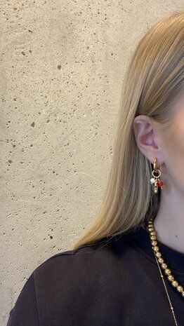 Oorbellen bloem rood parel