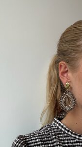 Oorbellen druppel draad donkerbruin