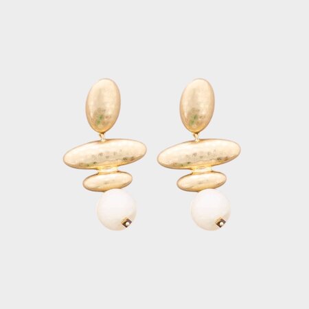 Oorbellen ovaal bol beige