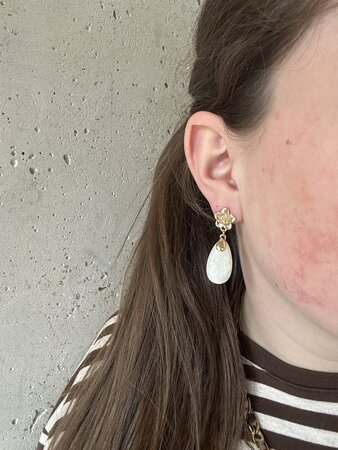 Oorbellen bloem druppel geel