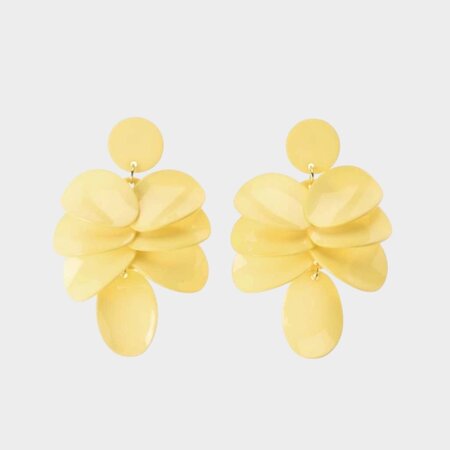 Oorbellen bladeren resin geel