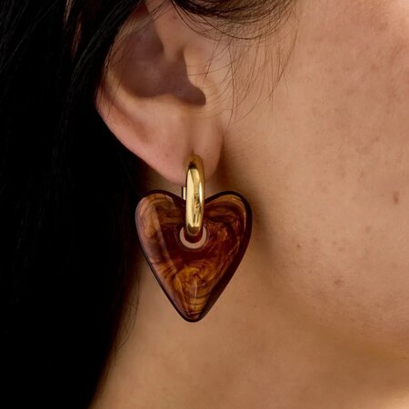 Oorbellen hart resin bruin